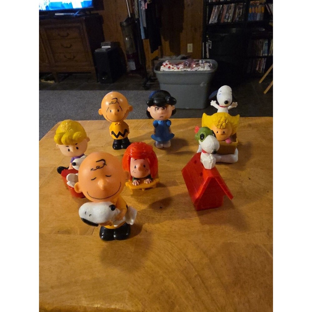 2015 McDonalds Happy Meal The Peanuts Movie Lot of 7 Toys Charlie Brown Snoopy+